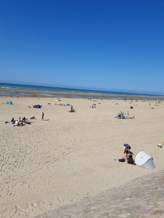Les Obiones, Vue Laterale Mer, Fort Mahon Plage, Magnifique Studio Cabine 4P, Avec Balcon , Parking Prive Gratuit, Wifi, Classe 2 Etoiles, Exposition Plein Sud En Baie De Somme Ngoại thất bức ảnh