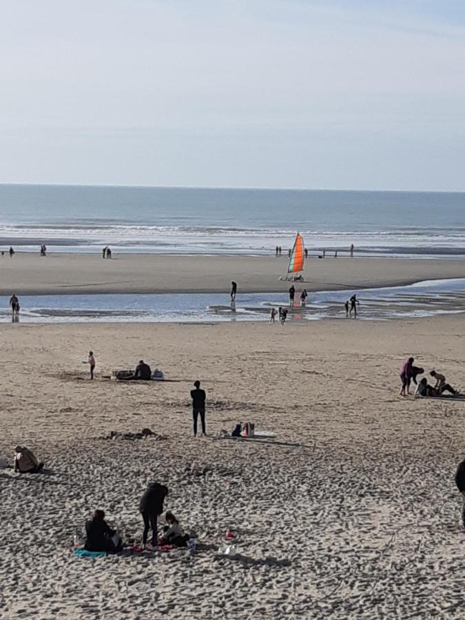 Les Obiones, Vue Laterale Mer, Fort Mahon Plage, Magnifique Studio Cabine 4P, Avec Balcon , Parking Prive Gratuit, Wifi, Classe 2 Etoiles, Exposition Plein Sud En Baie De Somme Ngoại thất bức ảnh