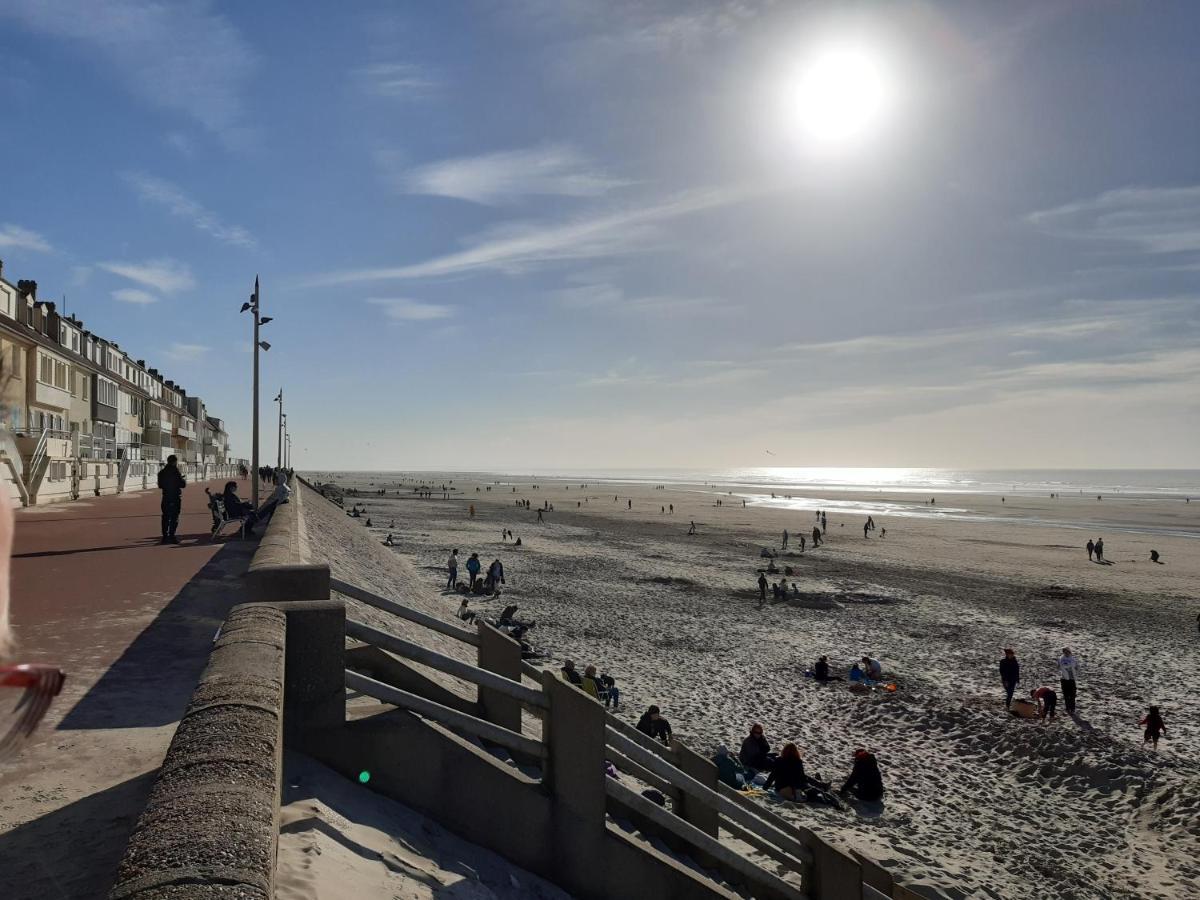 Les Obiones, Vue Laterale Mer, Fort Mahon Plage, Magnifique Studio Cabine 4P, Avec Balcon , Parking Prive Gratuit, Wifi, Classe 2 Etoiles, Exposition Plein Sud En Baie De Somme Ngoại thất bức ảnh