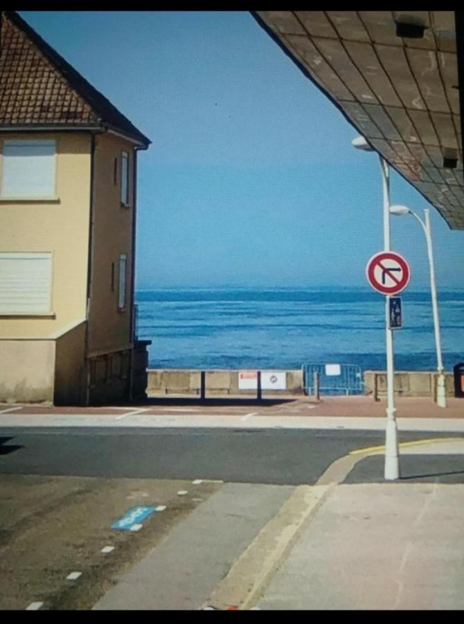 Les Obiones, Vue Laterale Mer, Fort Mahon Plage, Magnifique Studio Cabine 4P, Avec Balcon , Parking Prive Gratuit, Wifi, Classe 2 Etoiles, Exposition Plein Sud En Baie De Somme Ngoại thất bức ảnh