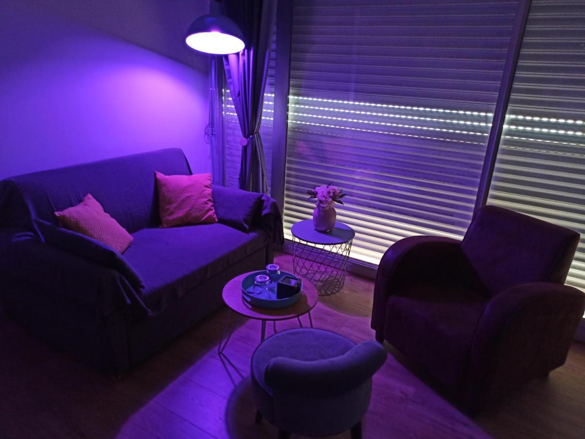 Les Obiones, Vue Laterale Mer, Fort Mahon Plage, Magnifique Studio Cabine 4P, Avec Balcon , Parking Prive Gratuit, Wifi, Classe 2 Etoiles, Exposition Plein Sud En Baie De Somme Ngoại thất bức ảnh